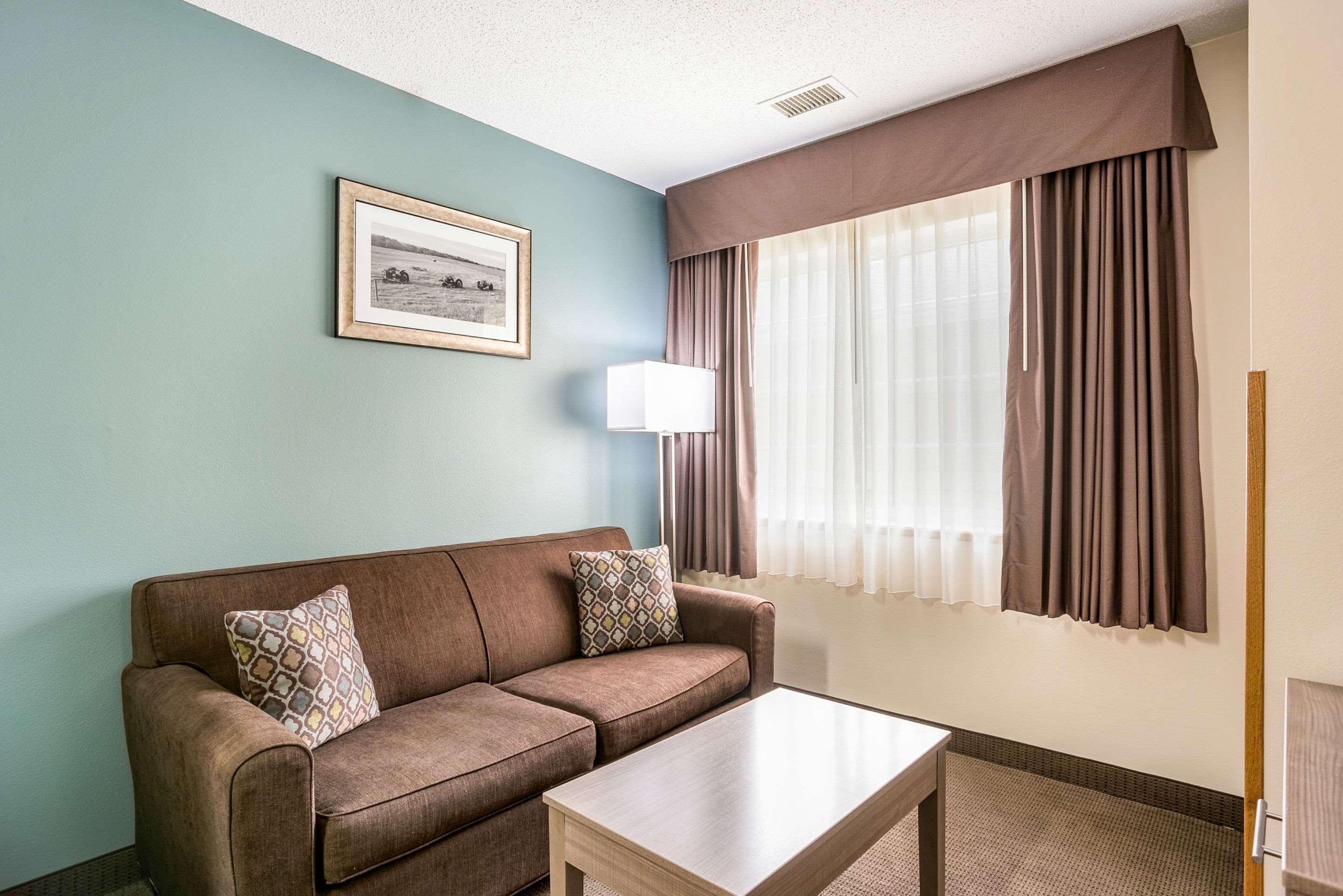 Mainstay Suites Cedar Rapids North - Marion Екстер'єр фото
