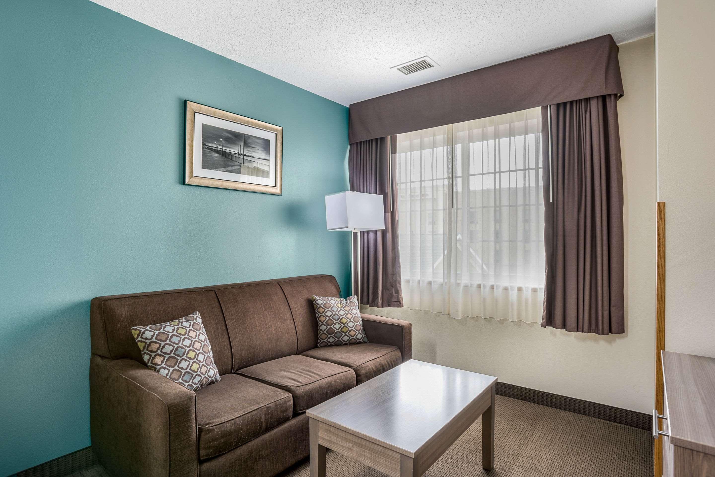 Mainstay Suites Cedar Rapids North - Marion Екстер'єр фото