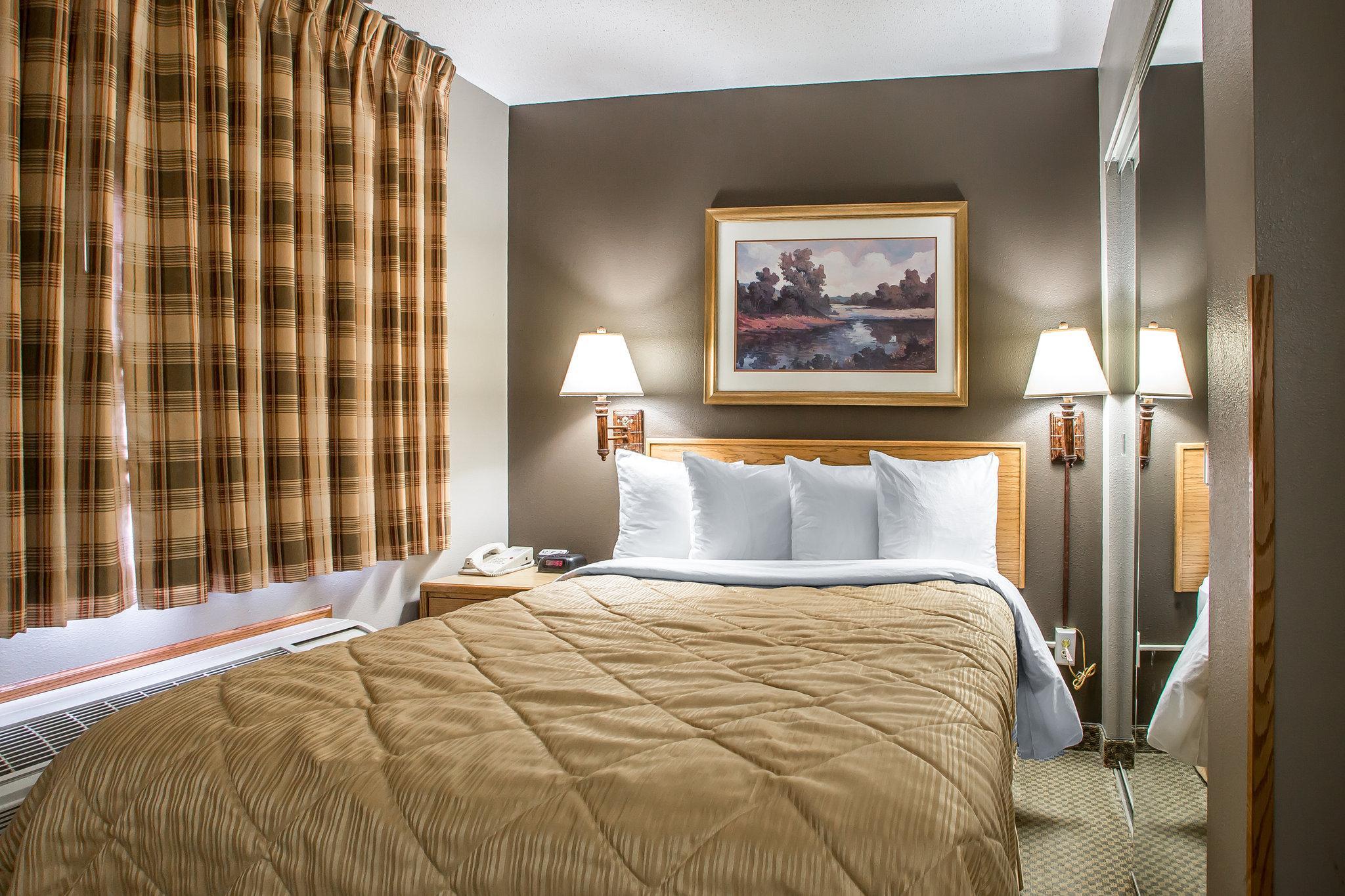 Mainstay Suites Cedar Rapids North - Marion Екстер'єр фото