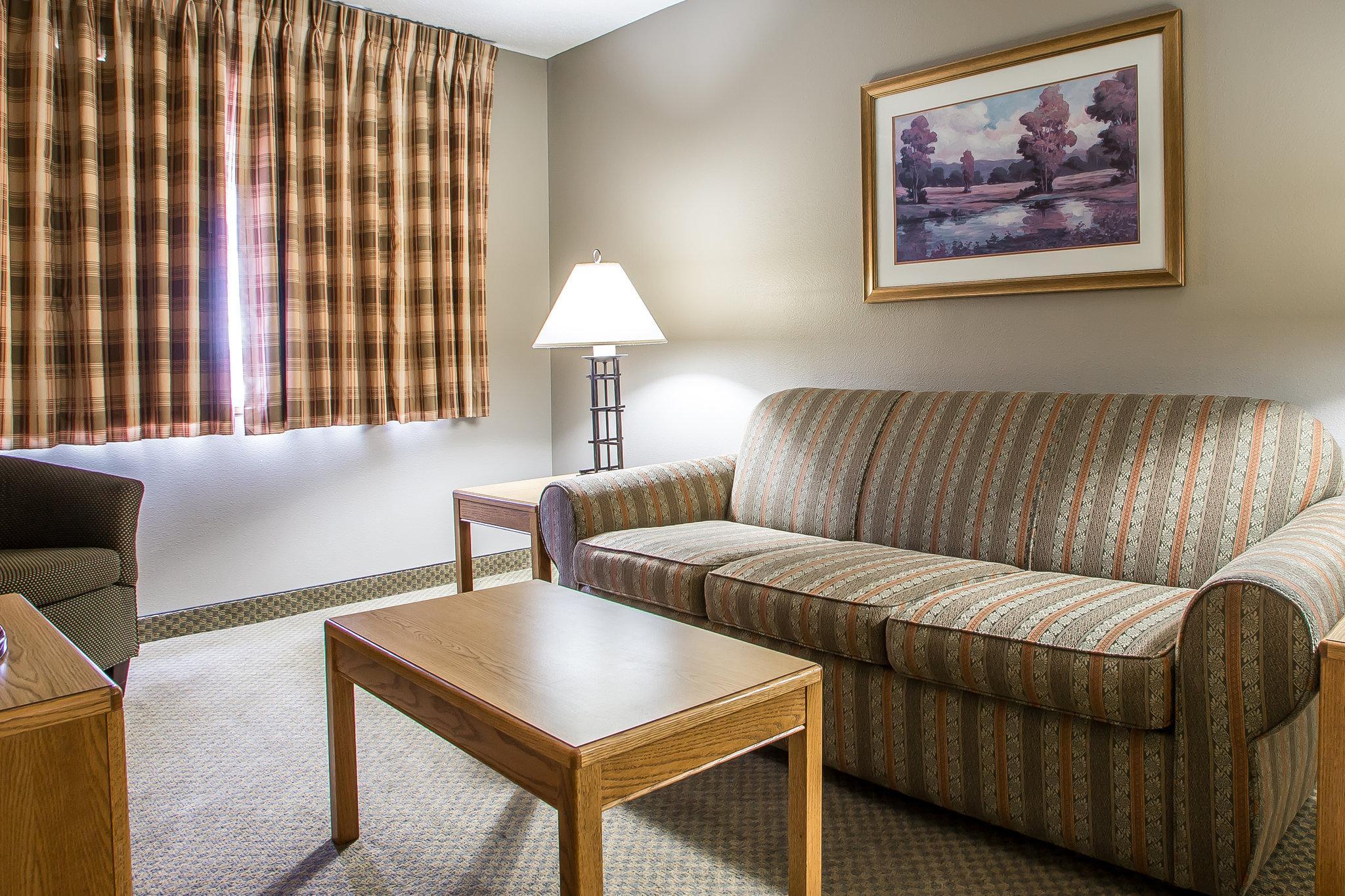 Mainstay Suites Cedar Rapids North - Marion Екстер'єр фото