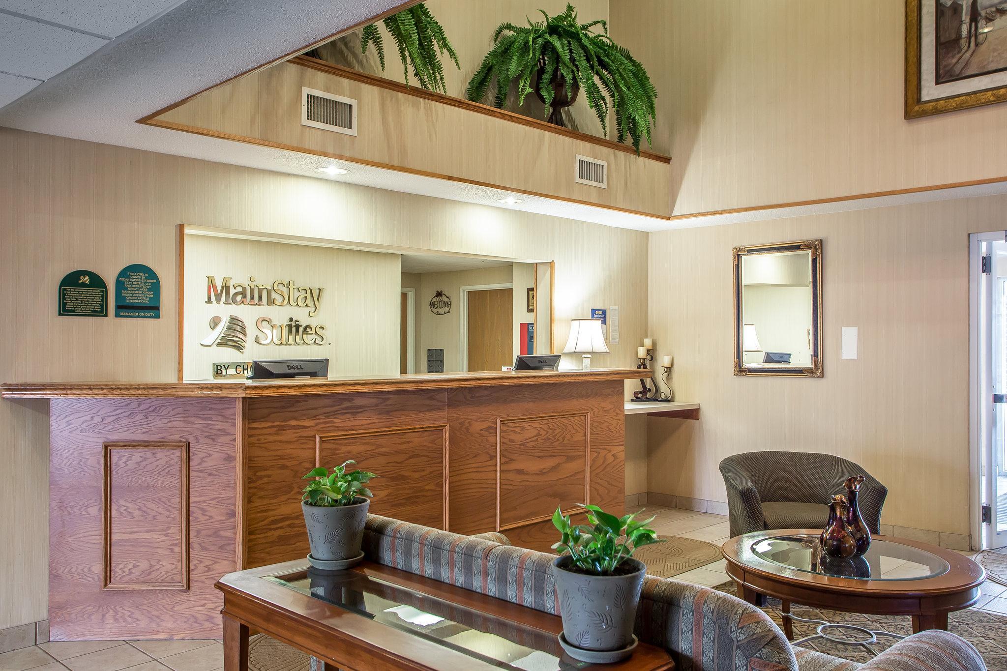 Mainstay Suites Cedar Rapids North - Marion Екстер'єр фото