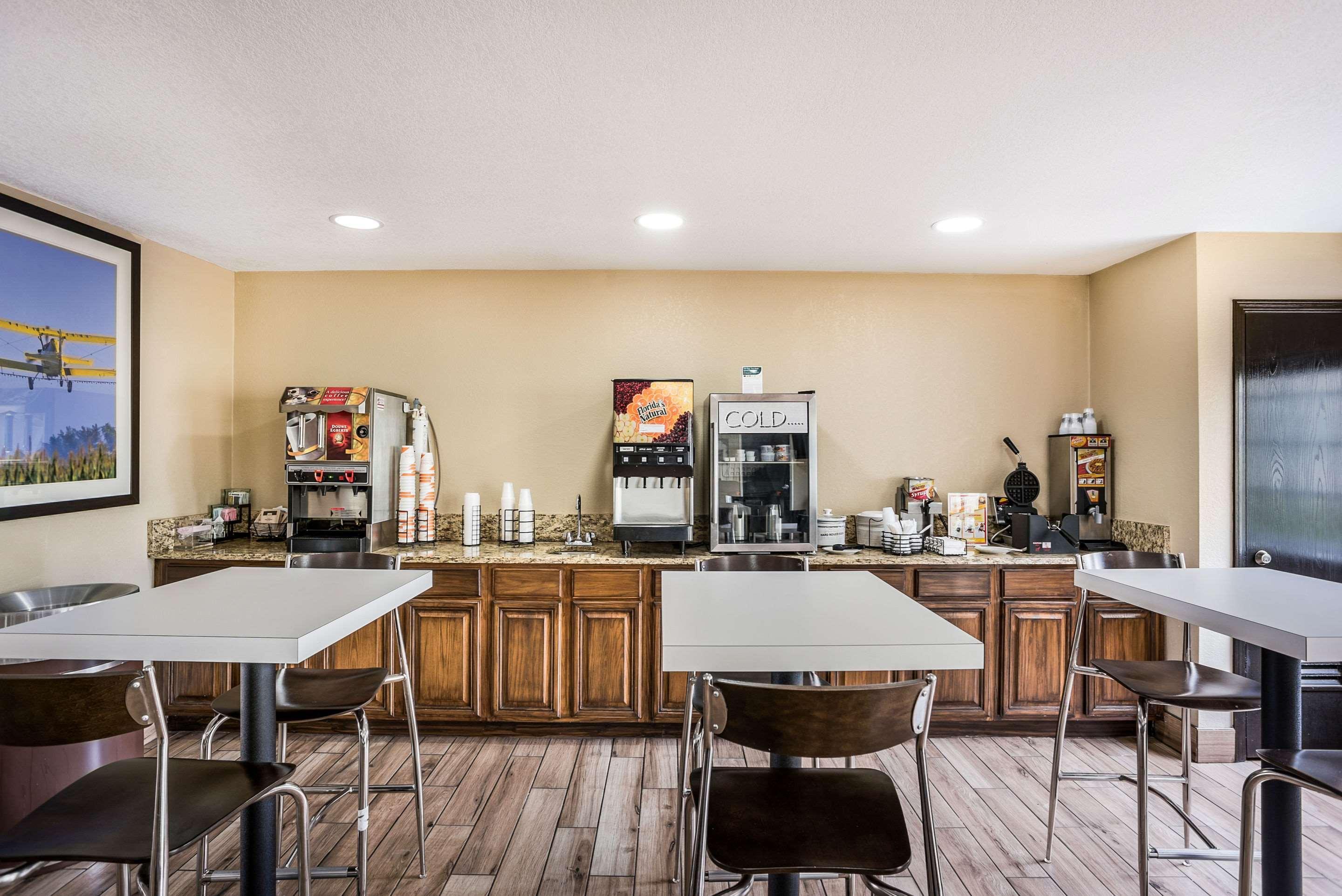 Mainstay Suites Cedar Rapids North - Marion Екстер'єр фото