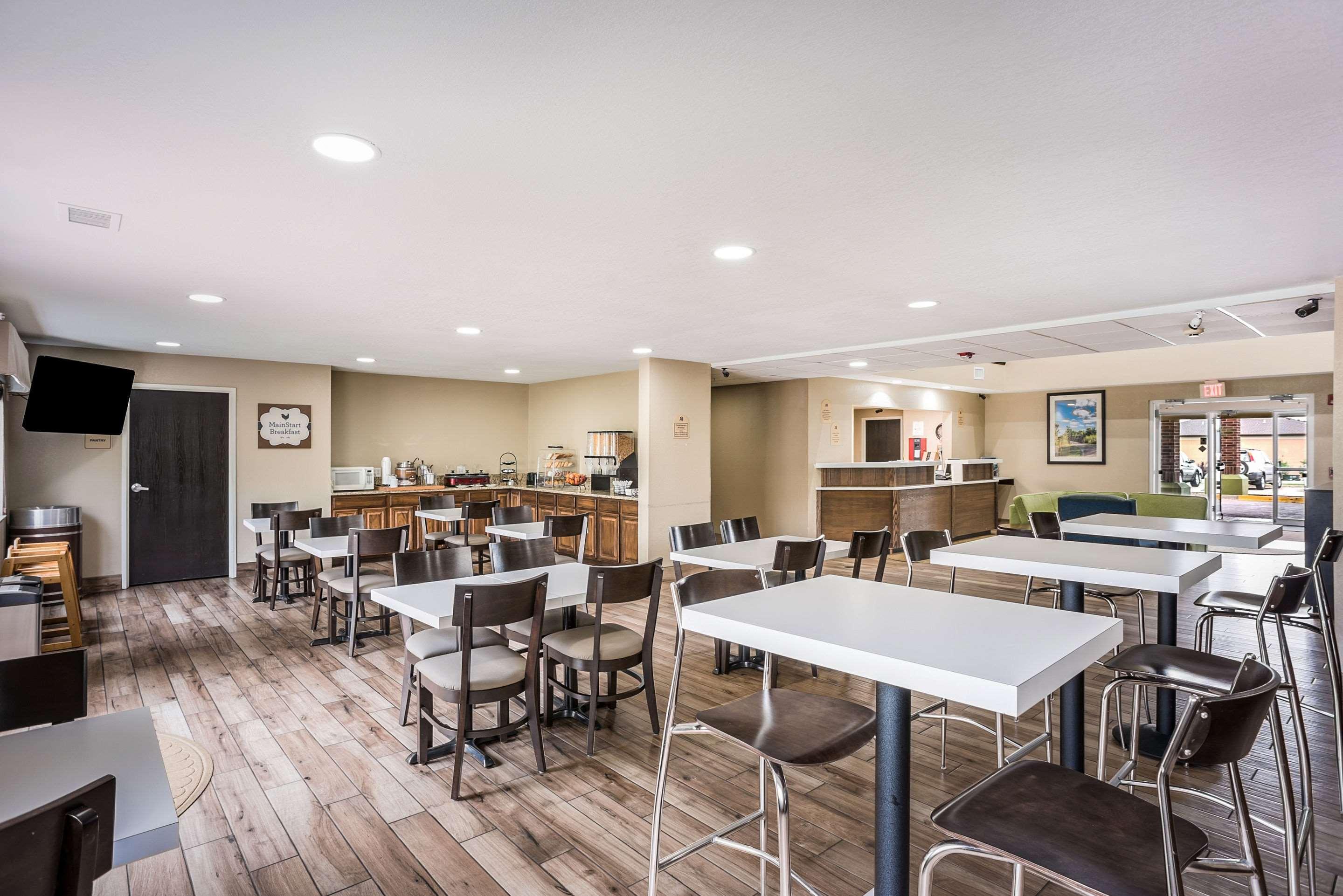 Mainstay Suites Cedar Rapids North - Marion Екстер'єр фото